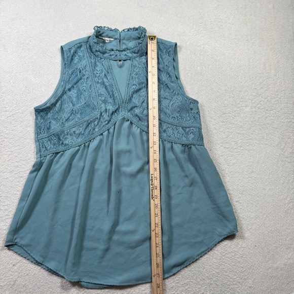 maurices Teal Lace Mock Neck Keyhole Peplum Top Women's XL Sleeveless Dressy‎ - Picture 8 of 8